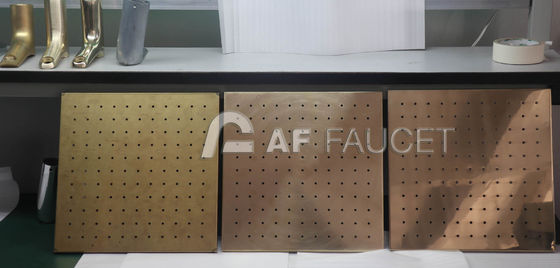 RTAF-AG0306- Máquina de molienda de grifo de robot para piezas de trabajo de baño